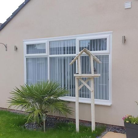 Near Liverpool Double Bedroom Hideaway Wirral Extérieur photo
