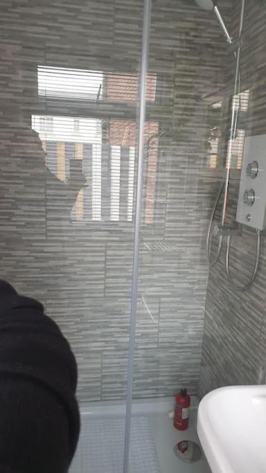 Near Liverpool Double Bedroom Hideaway Wirral Extérieur photo